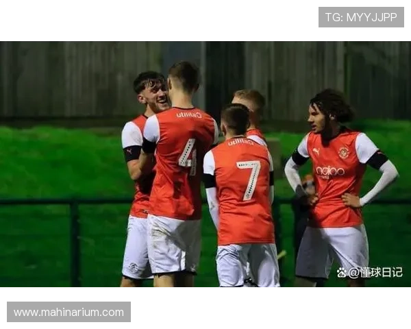 德比郡英甲冲超之路展现出雄心壮志与团队精神，状态持续提升值得关注