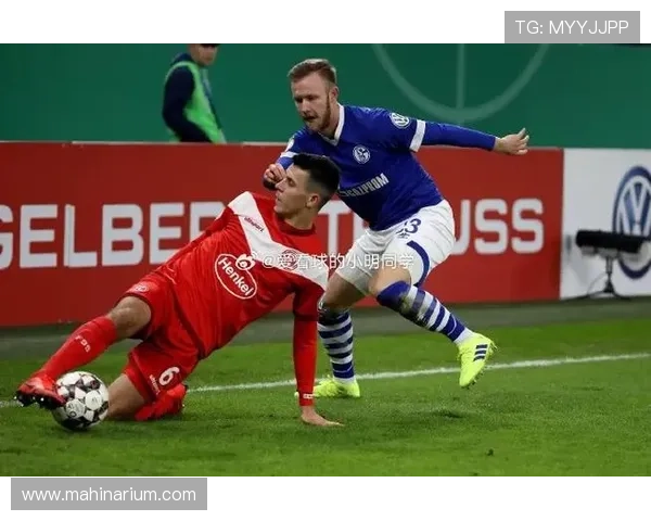 多特蒙德战术失衡与阵容缺陷并存，阶段性问题对争冠形势带来影响