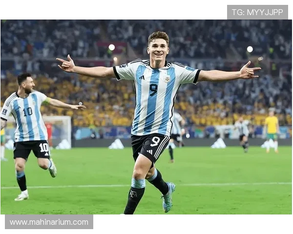 阿尔瓦雷斯家庭背景曝光:出身普通家庭,父母支持其足球生涯